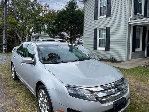 Used 2011 Ford Fusion SE w/ 201A Rapid Spec Order Code FWD image 3