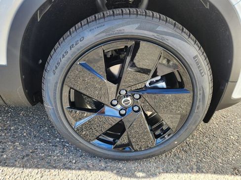 New 2026 Volvo XC40 B5 Ultra w/ Climate Package image 19