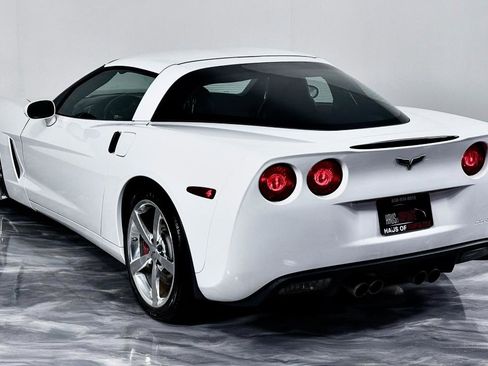 Used 2006 Chevrolet Corvette Coupe w/ Preferred Equipment Group image 12