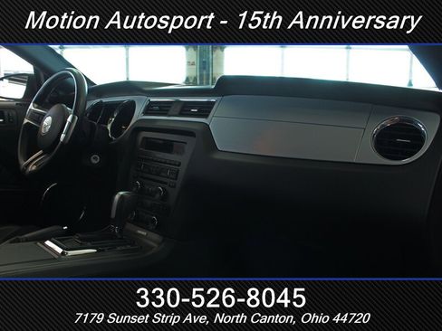 Used 2013 Ford Mustang GT Premium w/ Security Pkg RWD image 32