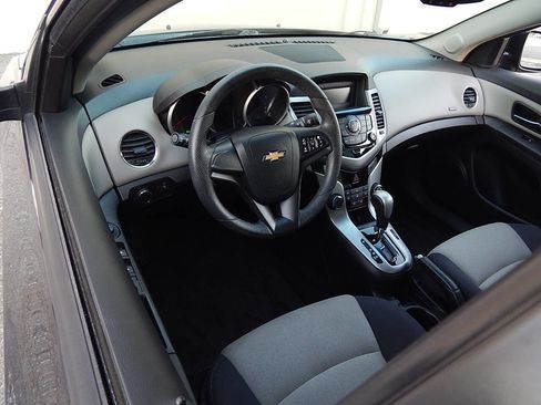 Used 2016 Chevrolet Cruze LS FWD image 11