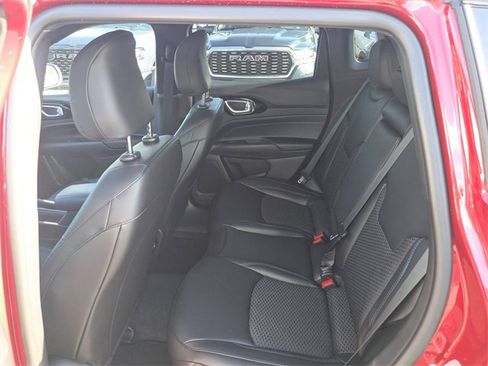 New 2026 Jeep Compass Latitude image 14