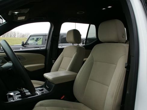 Used 2022 Chevrolet Traverse LS w/ Midnight/Sport Edition image 14