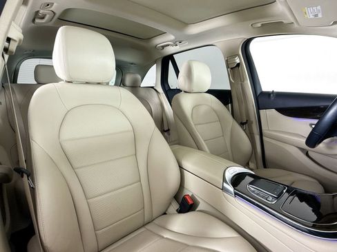 Used 2021 Mercedes-Benz GLC 300 image 14