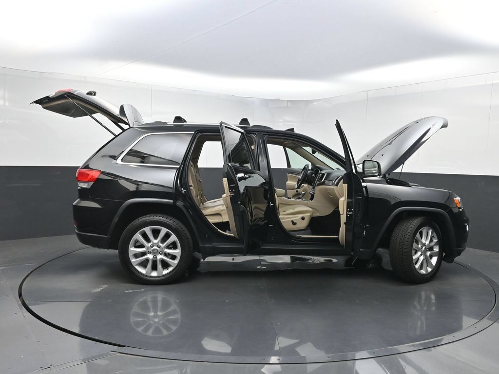 Used 2017 Jeep Grand Cherokee Limited AWD/4WD image 35