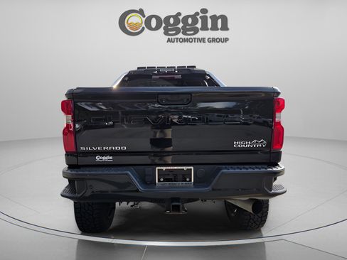 Used 2023 Chevrolet Silverado 2500 High Country w/ Z71 Off-Road Package AWD/4WD image 4