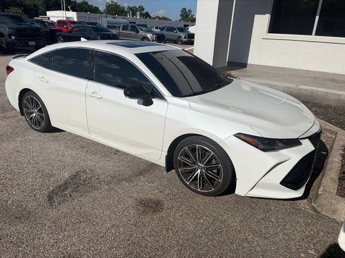 Used 2020 Toyota Avalon Touring w/ Advanced Safety Package FWD image 1