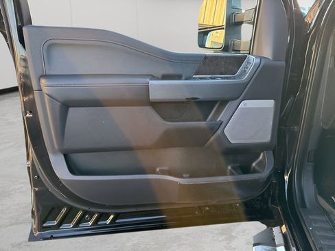 Used 2023 Ford F350 Lariat image 14