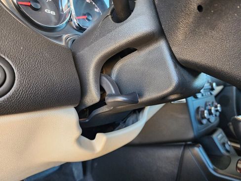 Used 2009 Pontiac G6 GT w/ Premium Package image 42