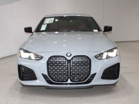 Used 2025 BMW 430i Coupe w/ M Sport Package image 9