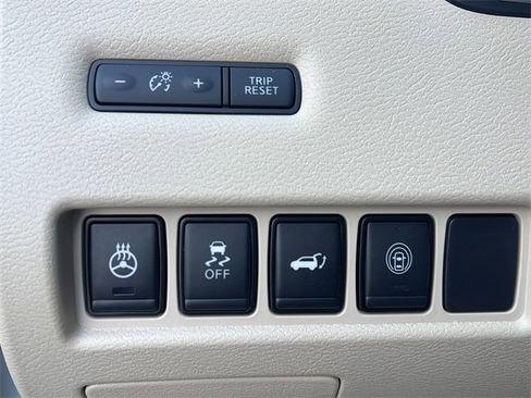 Used 2024 Nissan Murano Platinum w/ Cargo Package image 25