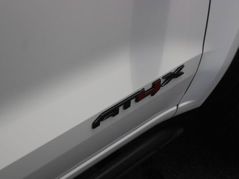 Used 2024 GMC Canyon AT4X AWD/4WD image 13