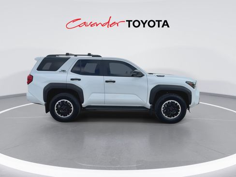 Certified 2025 Toyota 4Runner TRD Off-Road AWD/4WD image 9