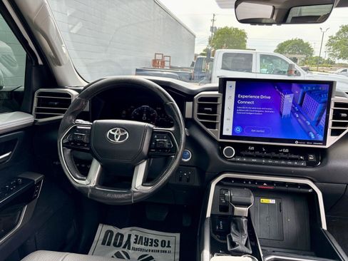 Used 2022 Toyota Tundra Limited w/ Power Package AWD/4WD image 3