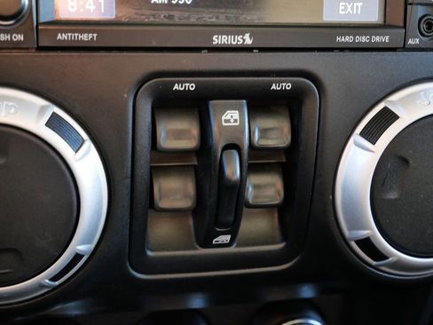 Used 2014 Jeep Wrangler Unlimited Sahara w/ Dual Top Group image 28