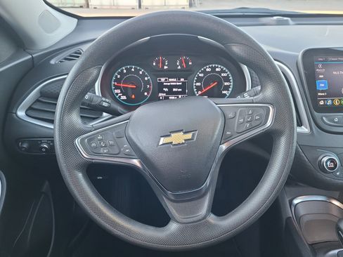 Used 2025 Chevrolet Malibu LT FWD image 17