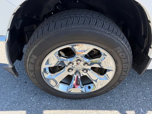 Used 2023 RAM 1500 Big Horn AWD/4WD image 9