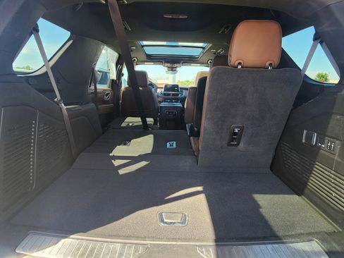 Certified 2024 Chevrolet Tahoe High Country w/ Premium Package 2 AWD/4WD image 25