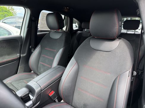Used 2023 Mercedes-Benz GLA 250 4MATIC image 10