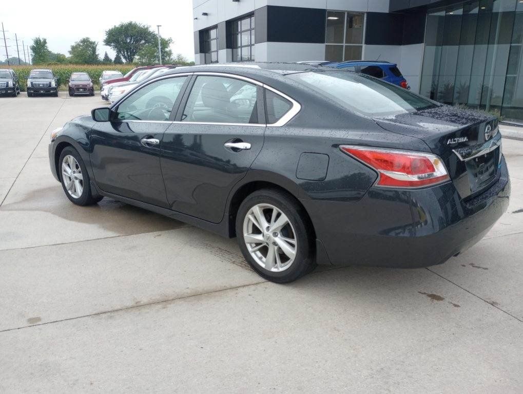 Used 2014 Nissan Altima 2.5 SV FWD image 3