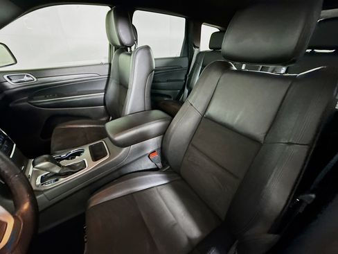 Used 2021 Jeep Grand Cherokee Laredo X image 25