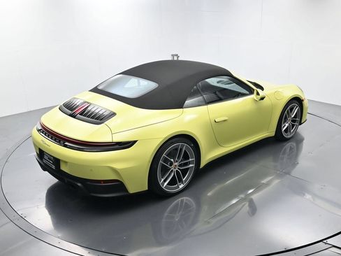 Certified 2025 Porsche 911 Carrera RWD image 30
