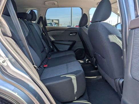Used 2023 Nissan Rogue SV FWD image 19