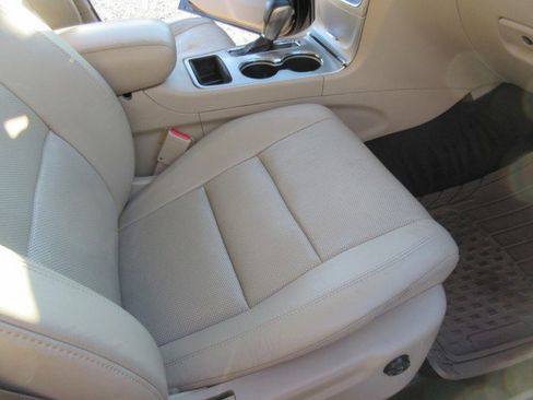 Used 2017 Jeep Grand Cherokee Limited w/ Luxury Group II image 22