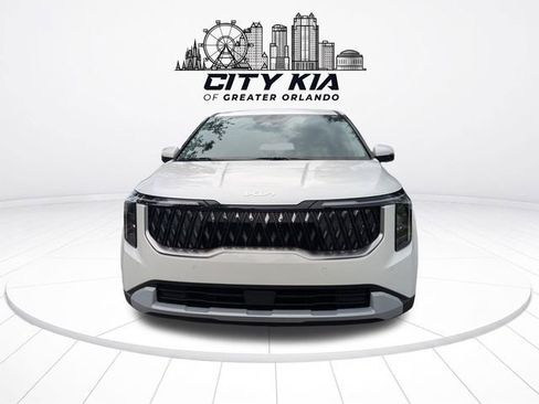 New 2027 Kia Carnival LX FWD image 3