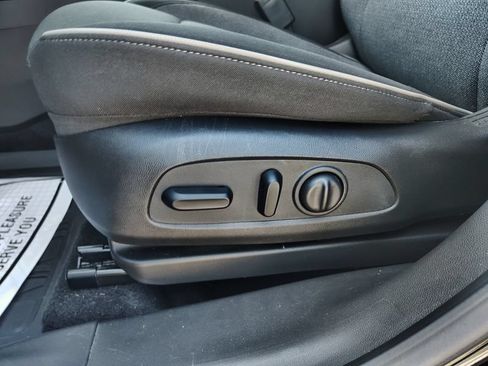 Certified 2023 Chevrolet TrailBlazer LT FWD image 16