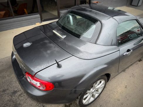 Used 2015 MAZDA MX-5 Miata Grand Touring w/ Premium Package RWD image 18