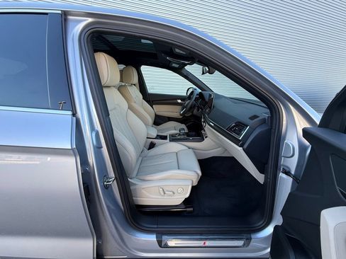 Used 2025 Audi Q5 2.0T Premium Plus w/ Premium Plus Package AWD/4WD image 45