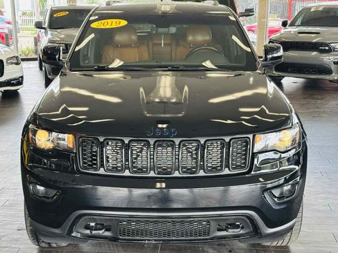 Used 2019 Jeep Grand Cherokee Laredo AWD/4WD image 18