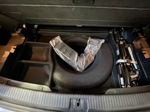 Certified 2022 Volkswagen Atlas SE image 31