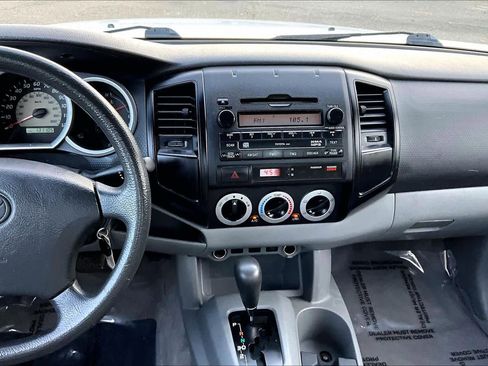 Used 2010 Toyota Tacoma 2WD Regular Cab image 6