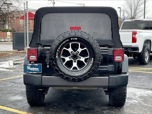 Used 2016 Jeep Wrangler Unlimited Sport image 3