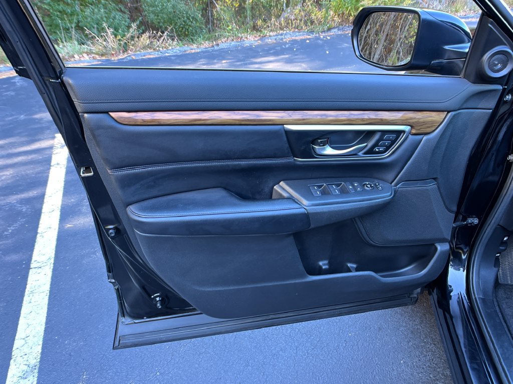 Used 2018 Honda CR-V Touring image 11