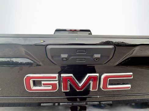 Used 2025 GMC Sierra 2500 AT4 w/ AT4 Premium Plus Package image 13