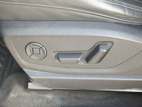 Used 2019 Audi e-tron Premium Plus image 22