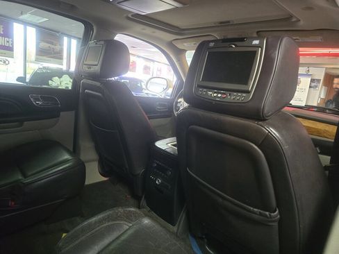 Used 2012 Cadillac Escalade Platinum image 19