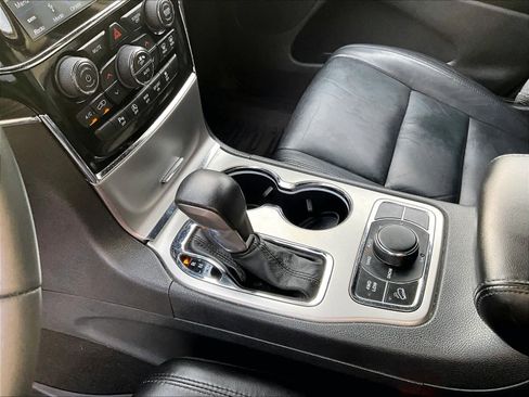 Used 2019 Jeep Grand Cherokee Limited image 20
