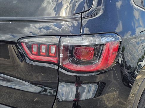 New 2026 Jeep Compass Latitude AWD/4WD image 9