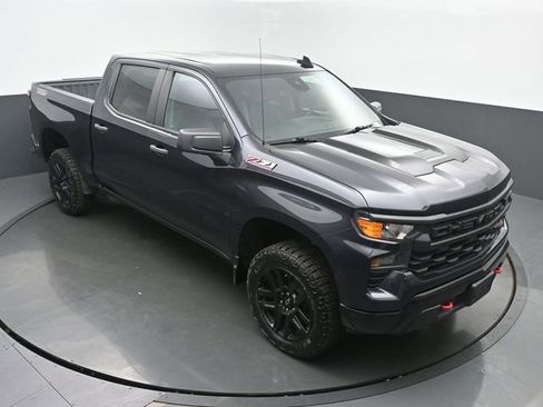 Used 2022 Chevrolet Silverado 1500 Custom Trail Boss w/ LPO, Dark Essentials Package AWD/4WD image 40