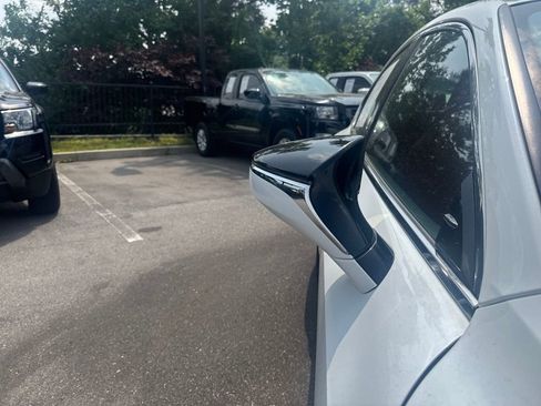 Used 2023 Lexus IS 350 F Sport RWD image 40