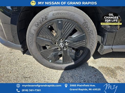 Used 2025 Nissan Murano SV AWD/4WD image 31