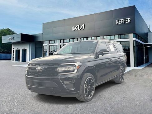Used 2023 Ford Expedition Limited AWD/4WD image 4