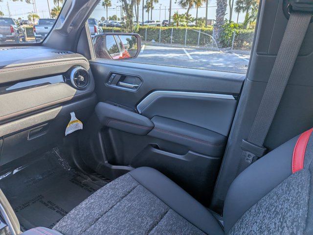 Used 2023 Chevrolet Colorado Z71 AWD/4WD image 16