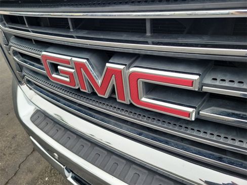 Used 2018 GMC Sierra 2500 SLT w/ Duramax Plus Package image 29