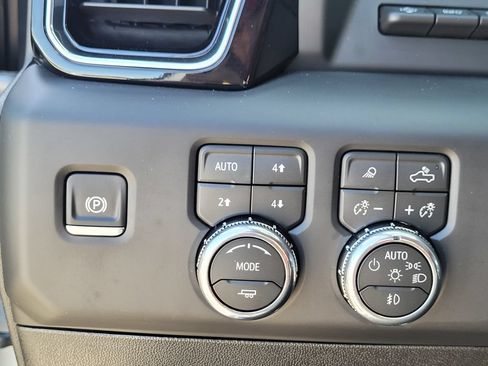 New 2026 GMC Sierra 2500 Denali w/ Denali Reserve Package AWD/4WD image 24