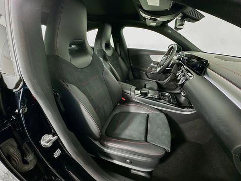 Used 2023 Mercedes-Benz CLA 250 image 28